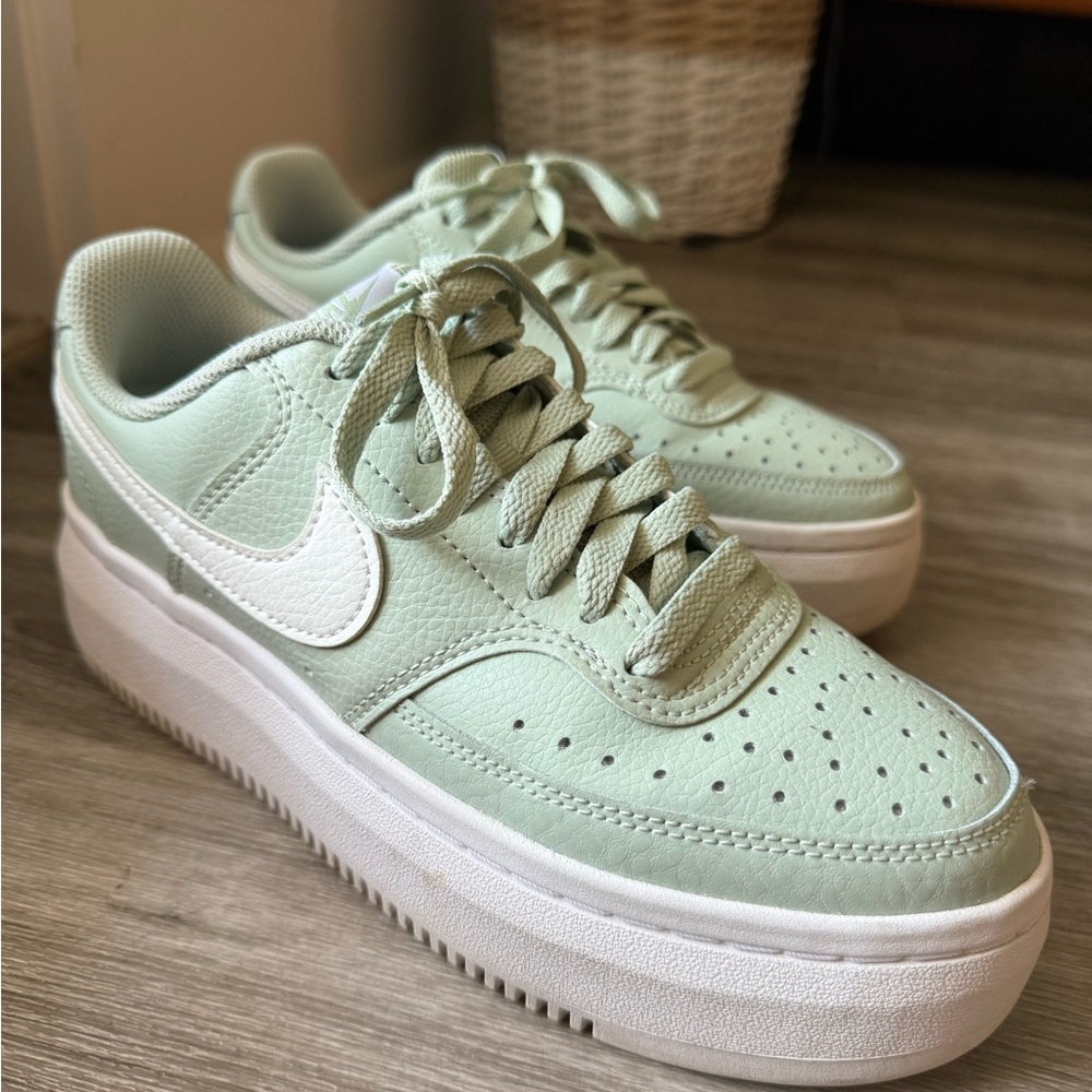 Nike Women's Mint  and White Sneakers